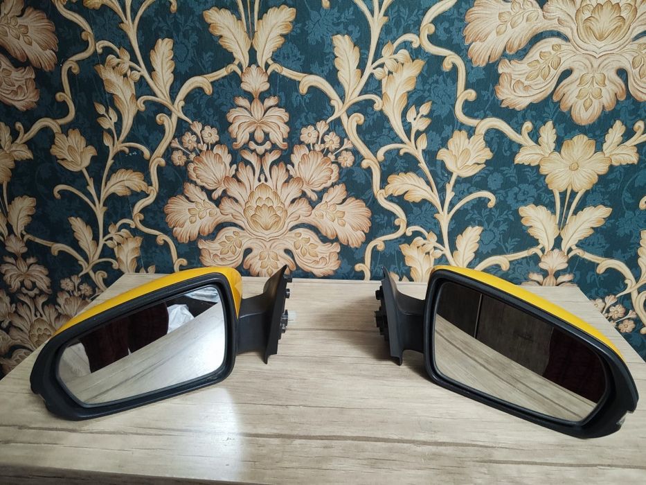 Боковые зеркала Лада Веста