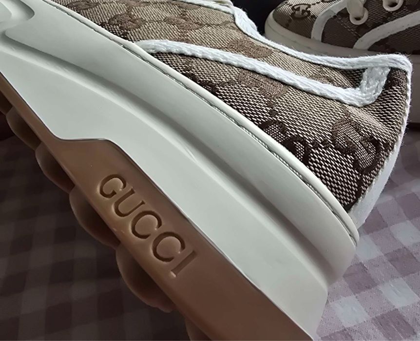 Adidasi gucci, aproape noi doar cateva purtari au, made in italy