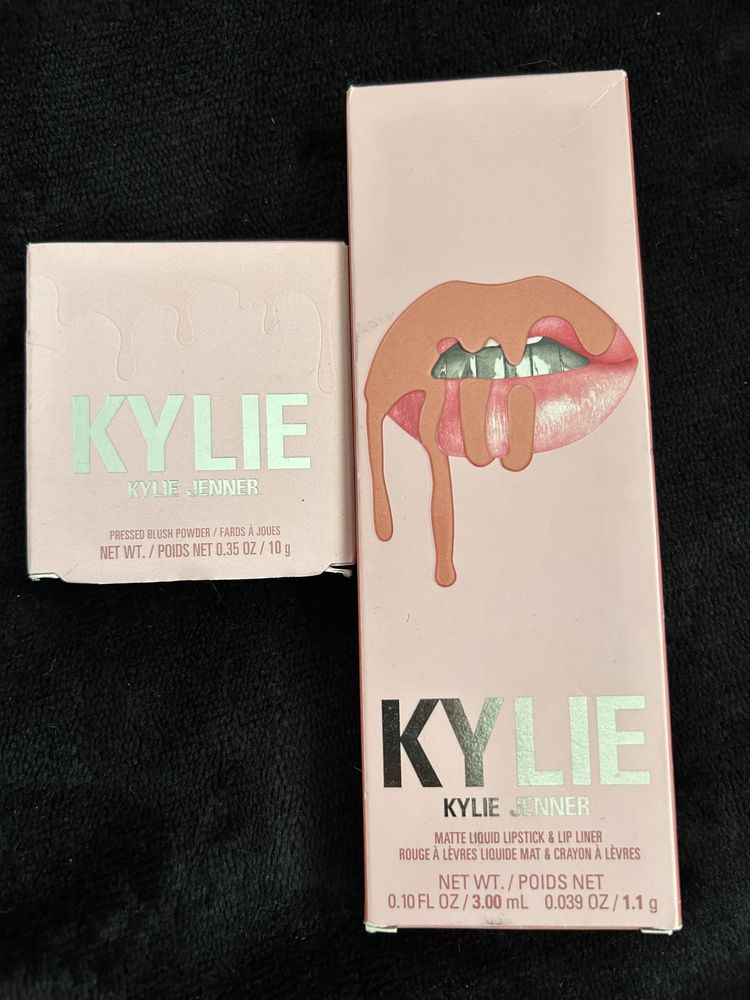 Set ruj de buze și creion Kylie Matte