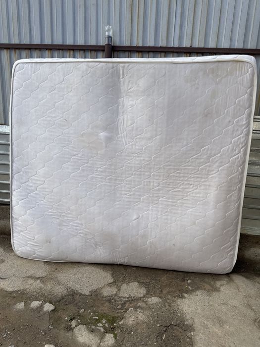 Матрас в хорошем состоянии БЕСПЛАТНО