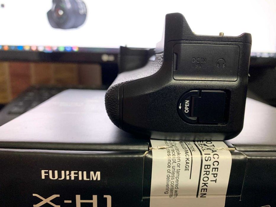 Grip VPB-XH1 pt Fujifilm X-H1 / Stare impecabila / Pachet complet