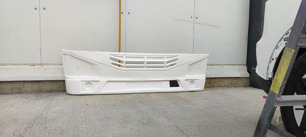 Isuzu bamfer yangi va eski turdagi avtobuslar uchun