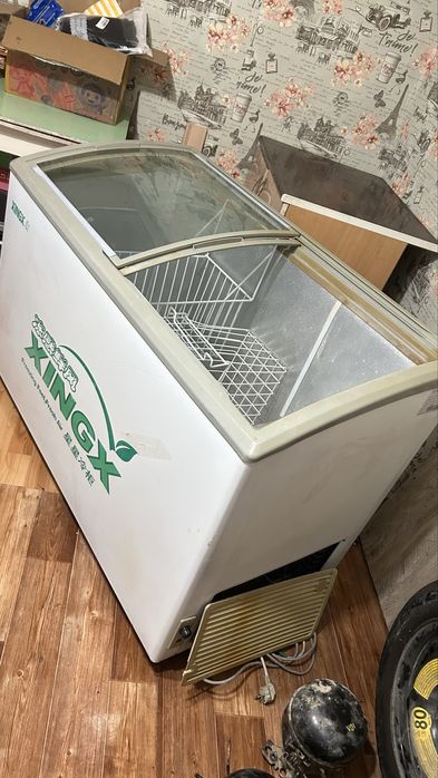 Витринный Морозильник