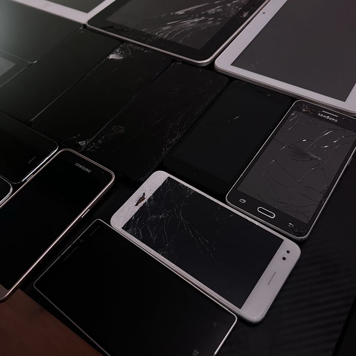 Vand Lot telefoane si tablete pt piese