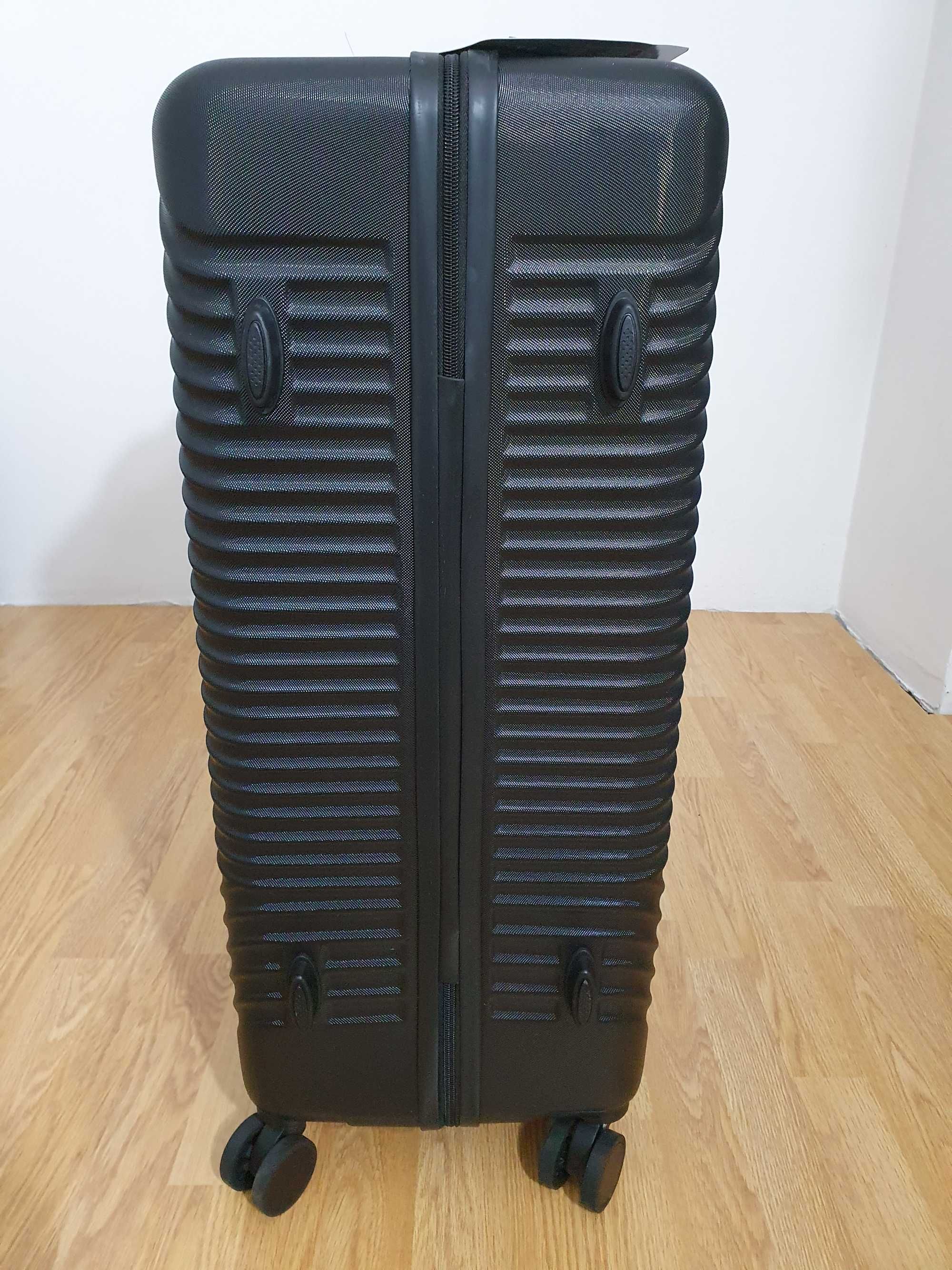 Troler de Voiaj Mare Vienna ABS 4 ROTI  Manere Laterale Si Superioare