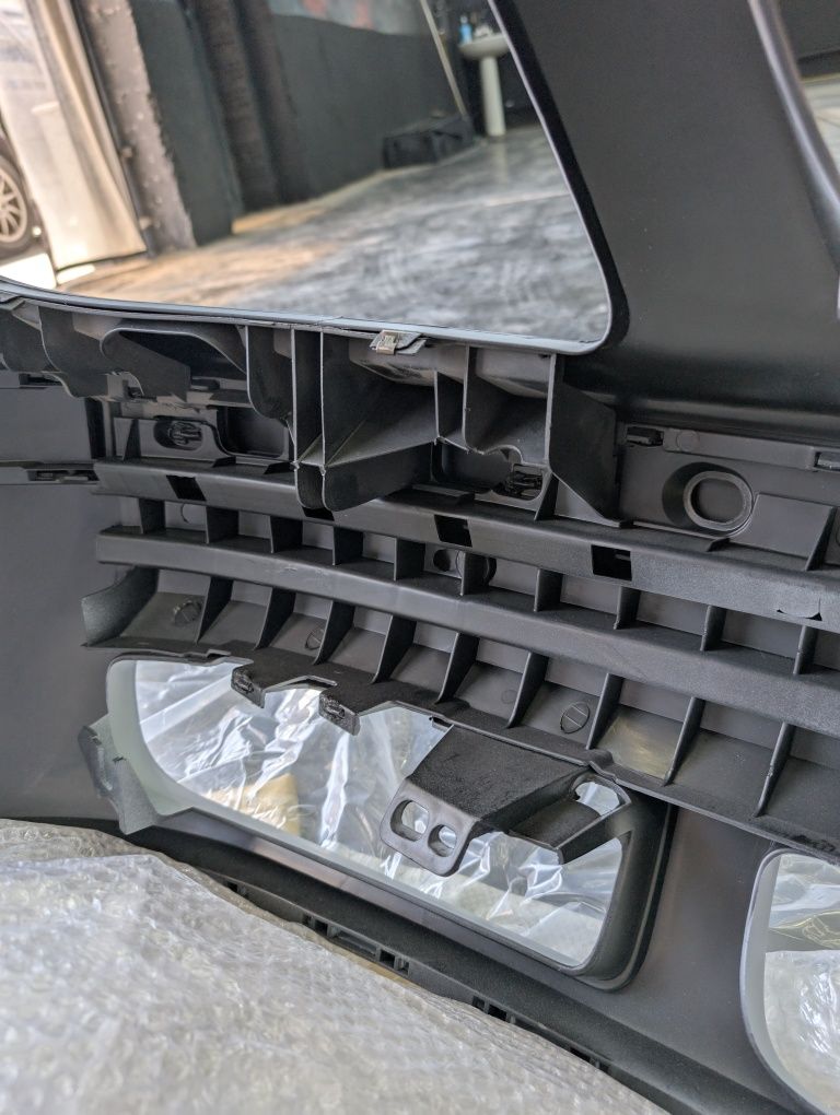Продаю новый бампер Volkswagen Passat b5