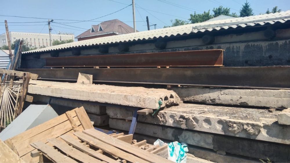 Продам двутавровую балка