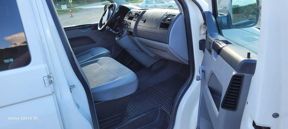 vw  T 5 DOKA  2008   2,5 TDI  AER CONDITIONAT