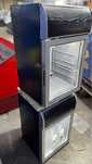 Vitrina frigorifica de tip minibar pentru racoritoare