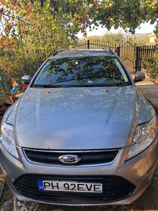 Vând Ford Mondeo