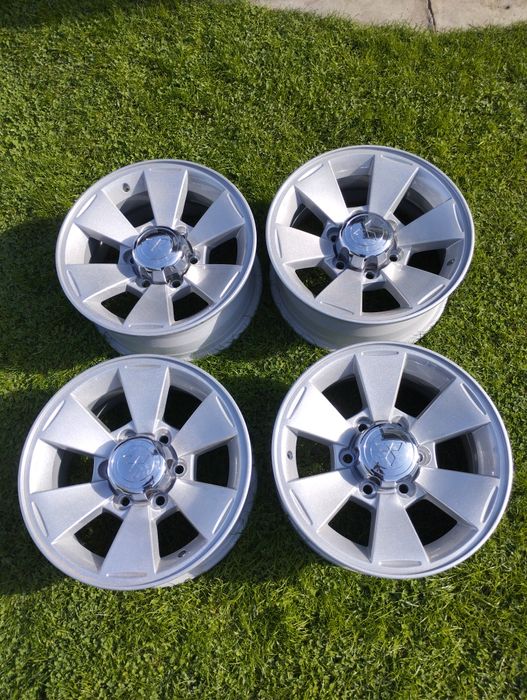 Гуми и джанти за Mitsubishi L-200 265/70/16