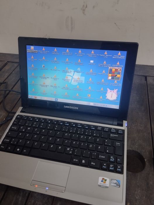 2 бр лаптопи Medion Asus