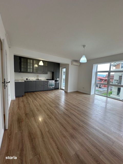 Apartament 3 camere, 87 mp, zona Garden Villa