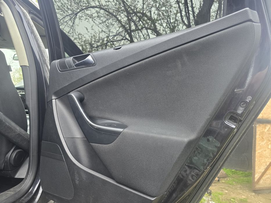 Interior vw passat b6 brec scaune banchete fete usi plafon