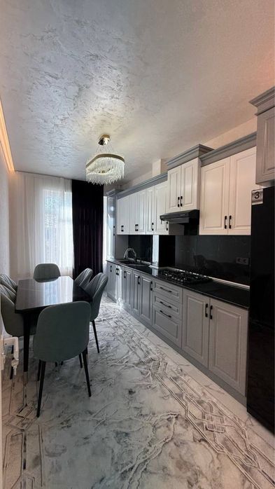 Продается 3 ком. Квартира площадью 82 кв.м. Адрес Сино завод