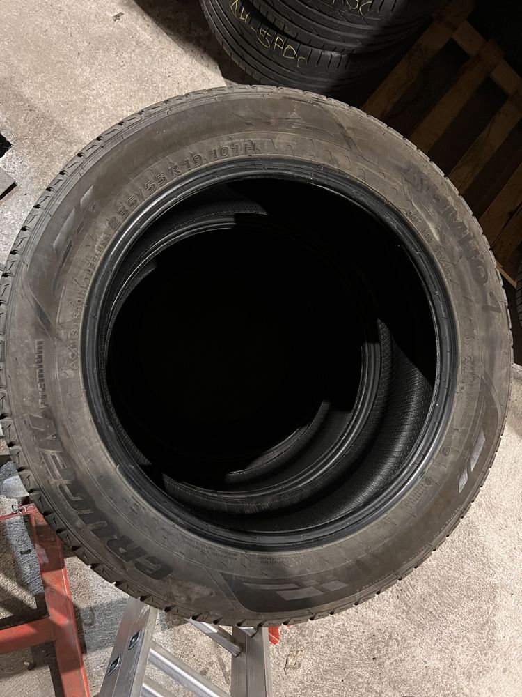 Kumho grugen 235 55 19 DOT 1521