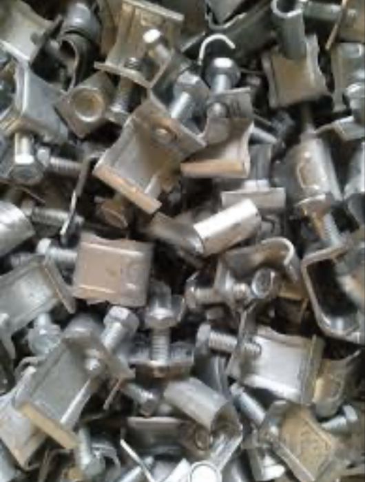 Скоба для стяжки фланцев воздуховодов.