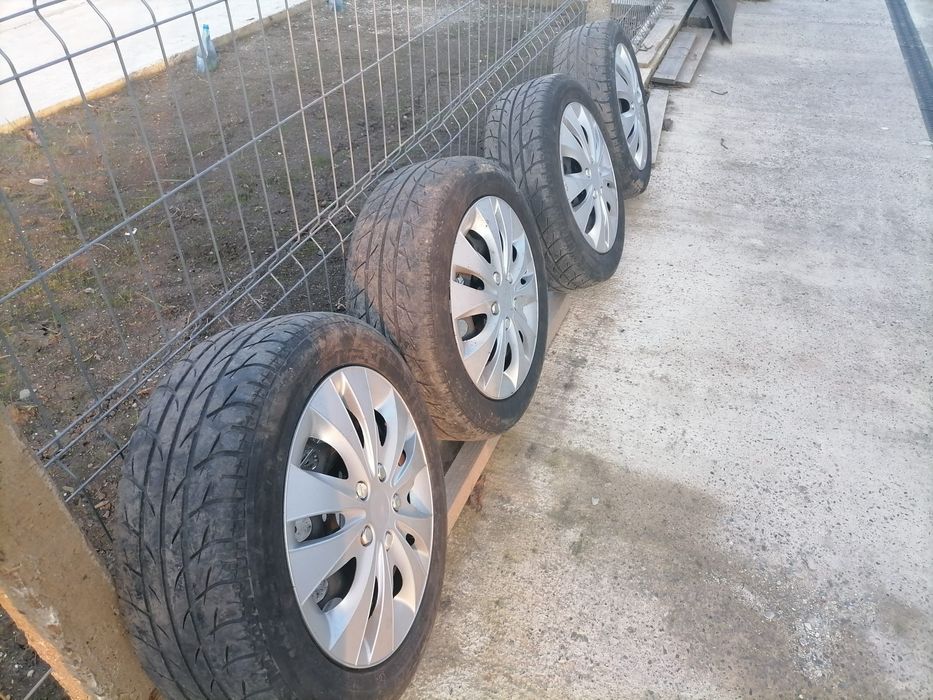Vând 4 roți,  195/55 R15