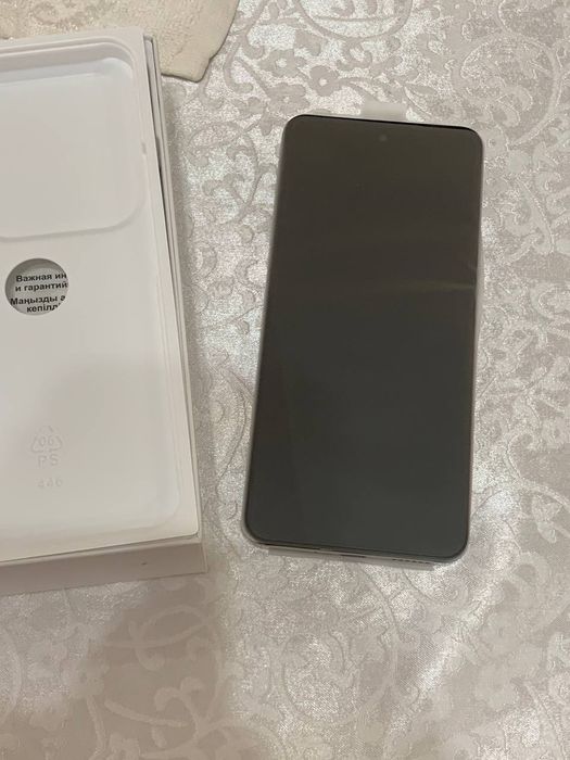 Срочно продам телефон vivo y 29