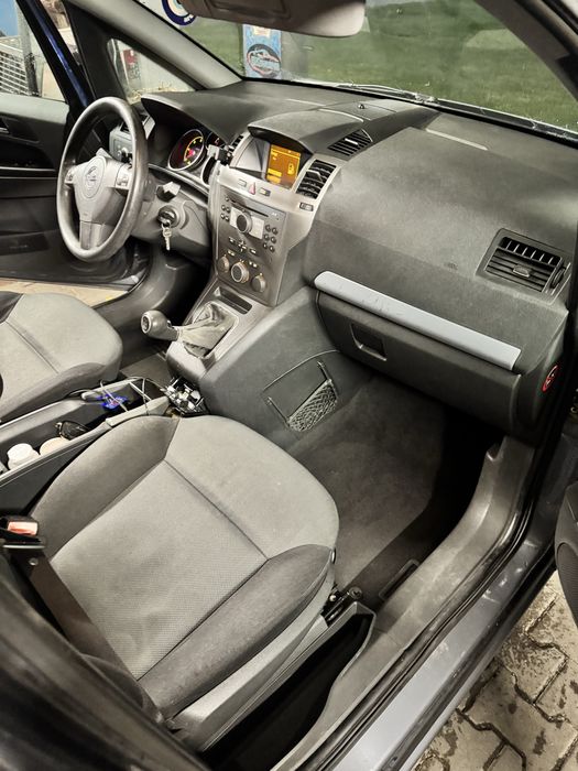 Vand opel zafira b 1.9 locuri sau schimb