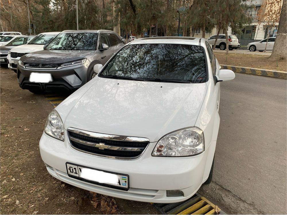 Своя Lacetti 3 позиция - 1.8 автомат