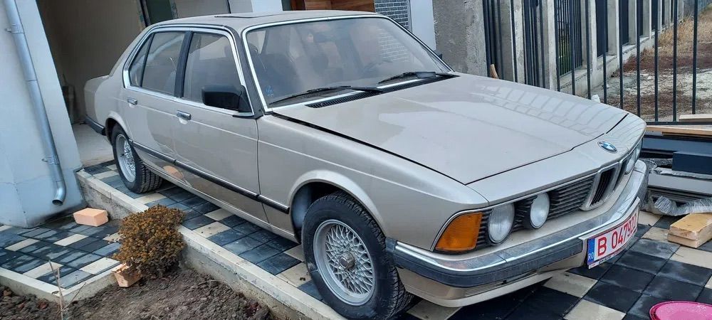 BMW Seria 7 Mașină de epocă în stare foarte bună!!!