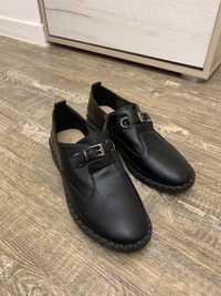 Новые женские черные туфли