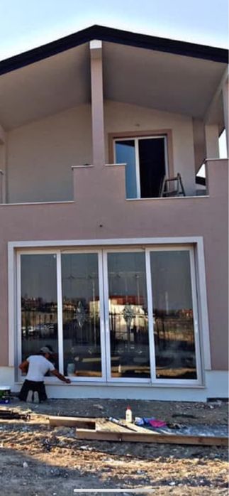 Витраж  стъклопакет за къща плъзгащ с урнаменти