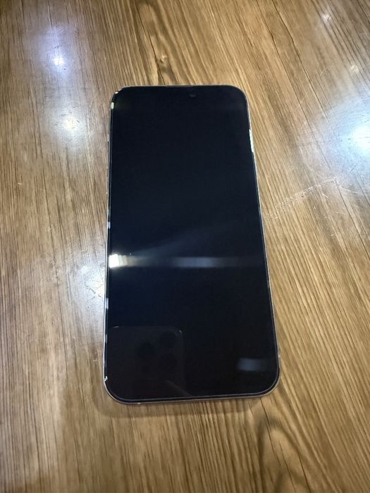 iPhone 15 pro max ideal holatda