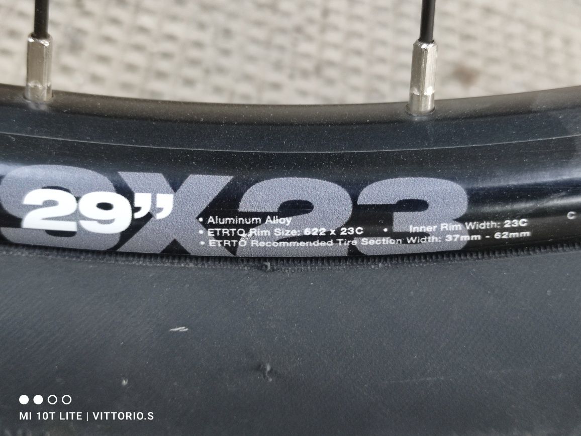 Предна капла WTB SX23 29 с гума WTB Trail Boss 29x2.25