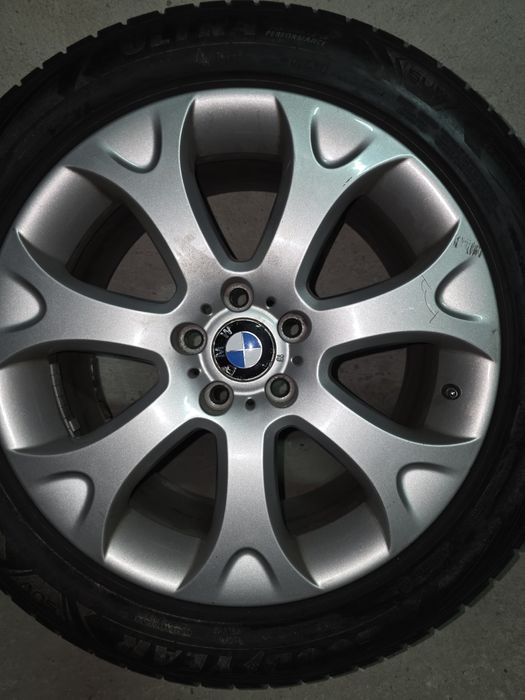 Зимни гуми Goodyear 255/50/19  с оригинални BMW джанти от Х5