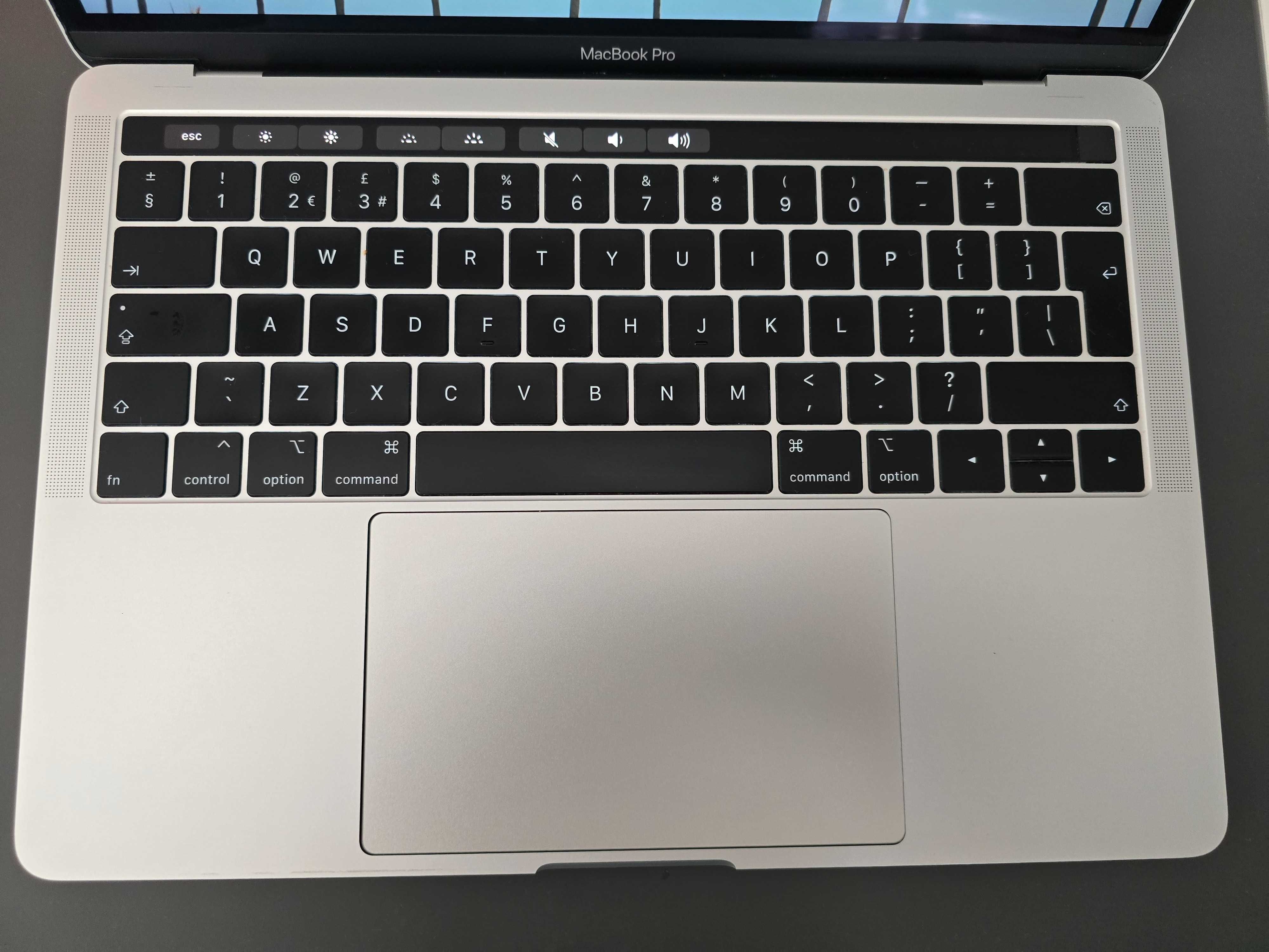MacBook Pro 2019 13-inch Touch