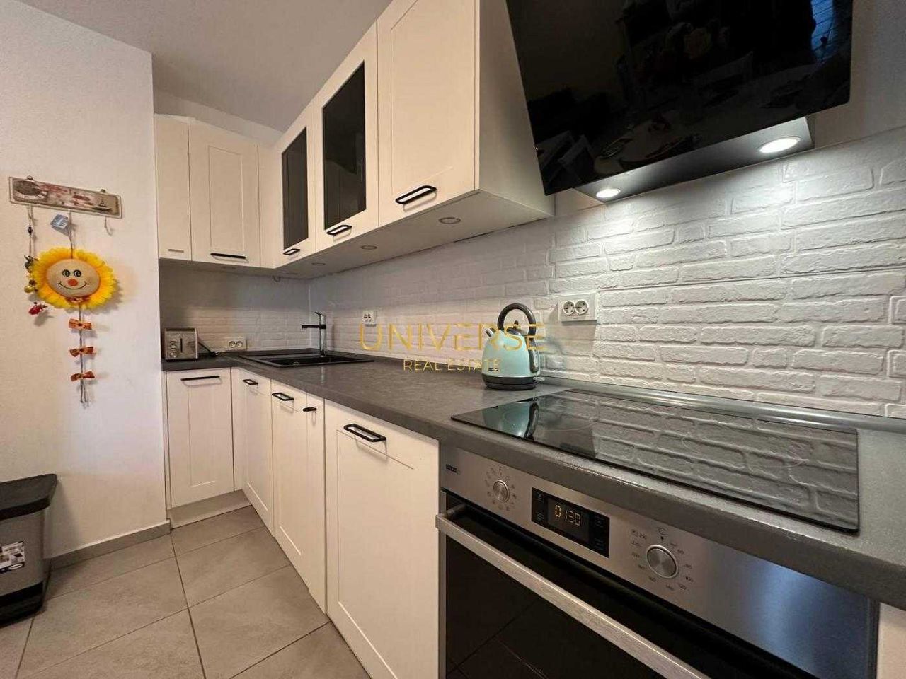 Продава се Тристаен апартамент в к.к. Слънчев бряг - 90 кв.м за 1223 €/кв.м - Снимка #4