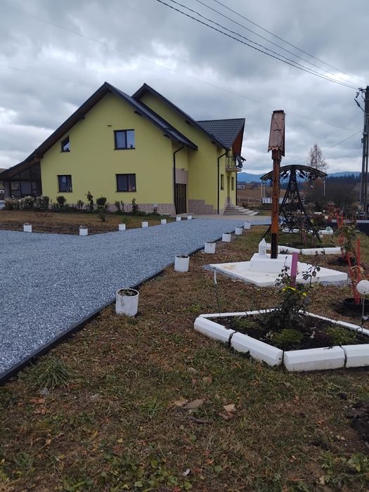 Casa Coșnencuța [!ocupată de Crăciun și de Revelion!]
Lat