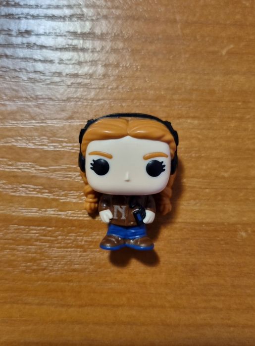 Stranger Things Kinder Joy Фигурки