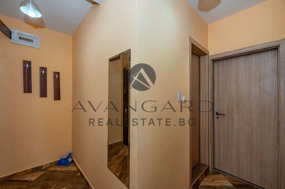 Продава се Тристаен апартамент в Пловдив, Кършияка - 80 кв.м за 2028 €/кв.м - Снимка #8