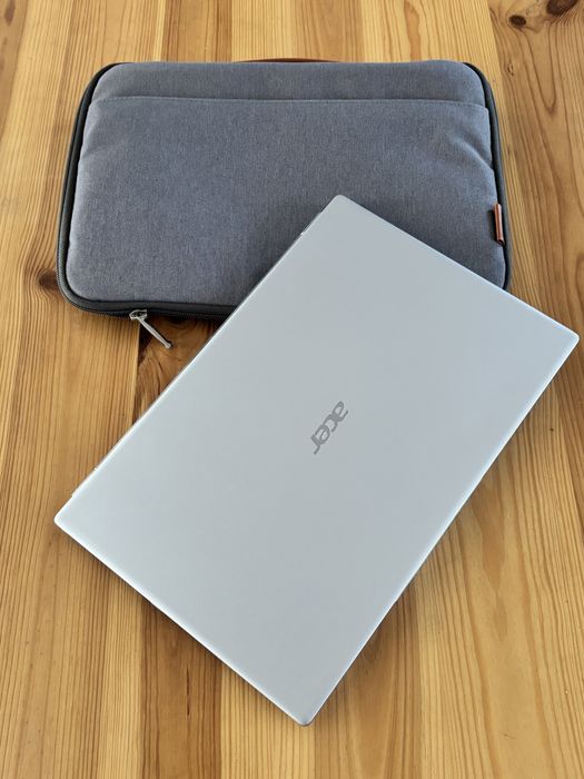 Acer Swift 3• procesor i5-11th gen• SSD 512• taste luminate•Full Metal