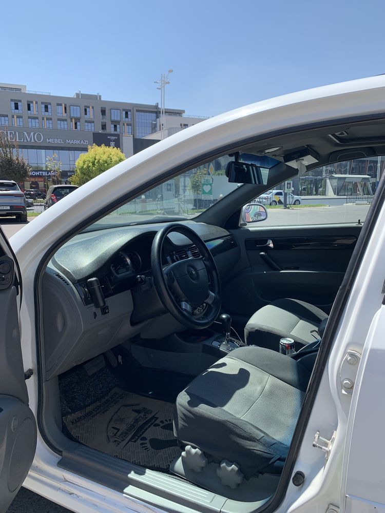 lacetti 1,8 avtomat arendagayam beriladi