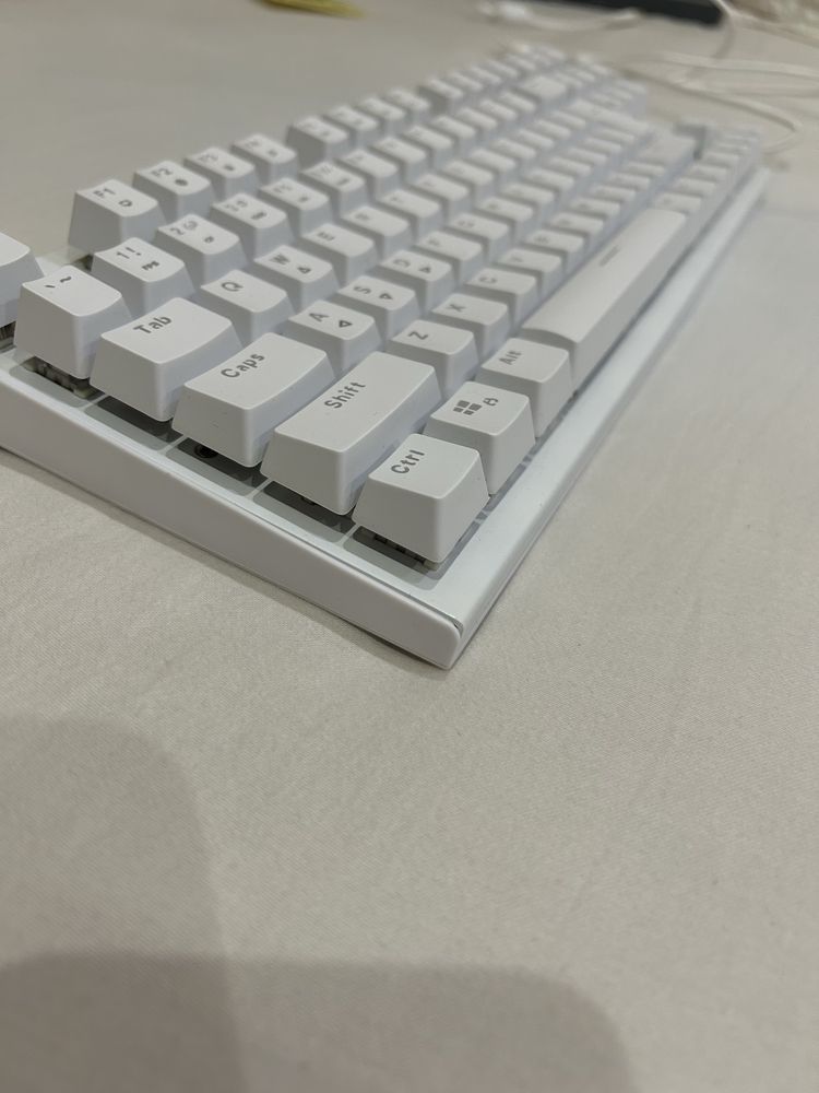Геймърска кравиатура GENESIS THOR 303tkl