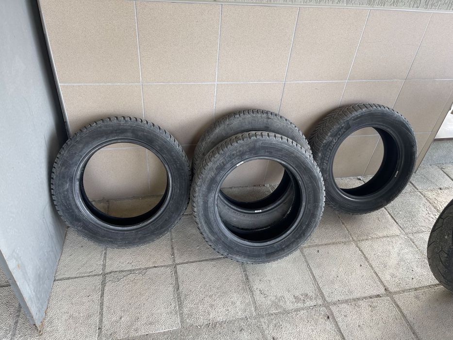 4 броя Зинми гуми Hankook 175/65/R15 84T