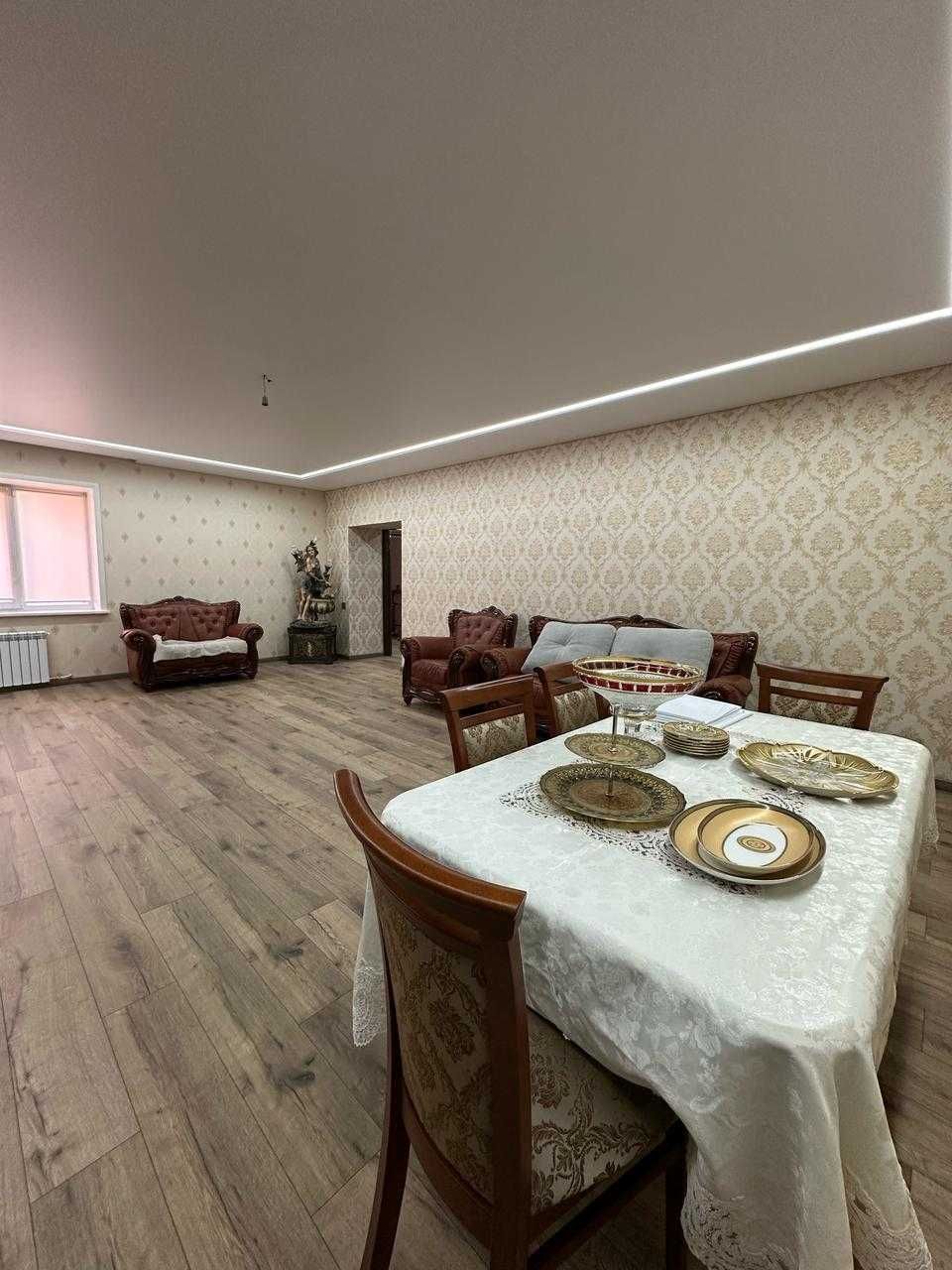 Продается шикарный коттедж район Ахтамар.