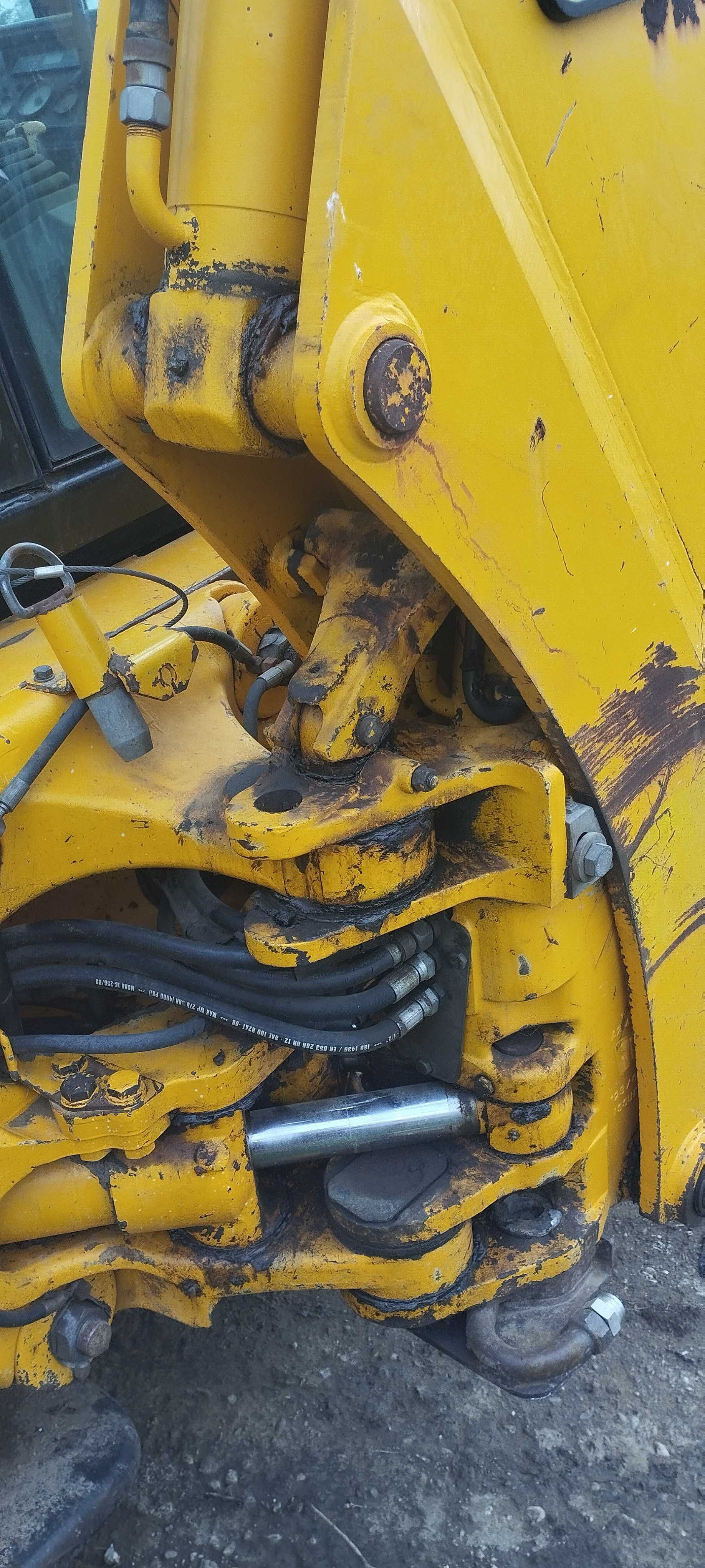 Продавам багер JCB 3CX