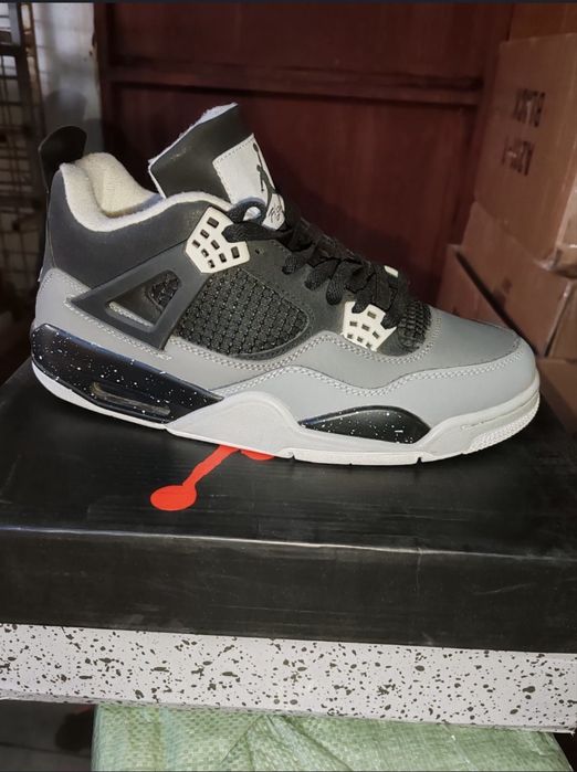 Jordan 4 Retro Fear