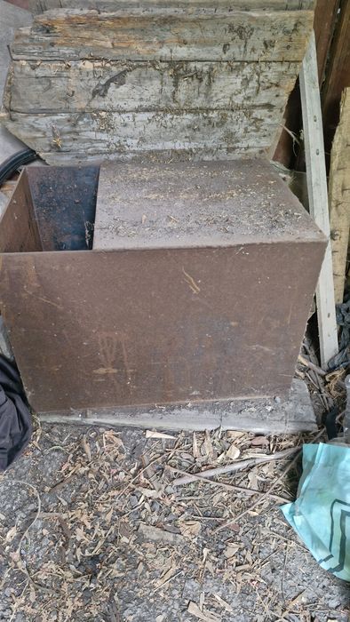 Продам баки под горячую воду,, емкости, канистры для бензина и.т.д