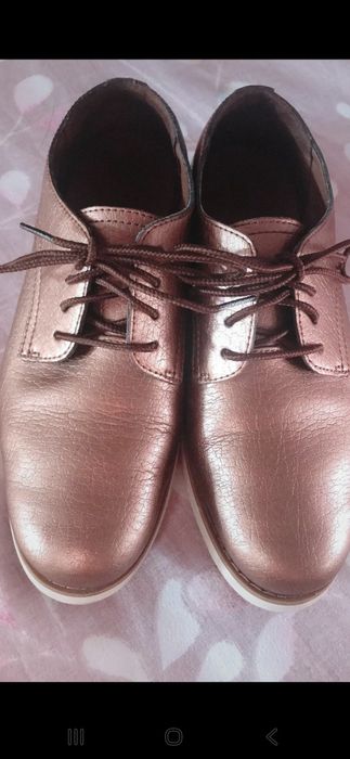 Pantofi damă eleganți