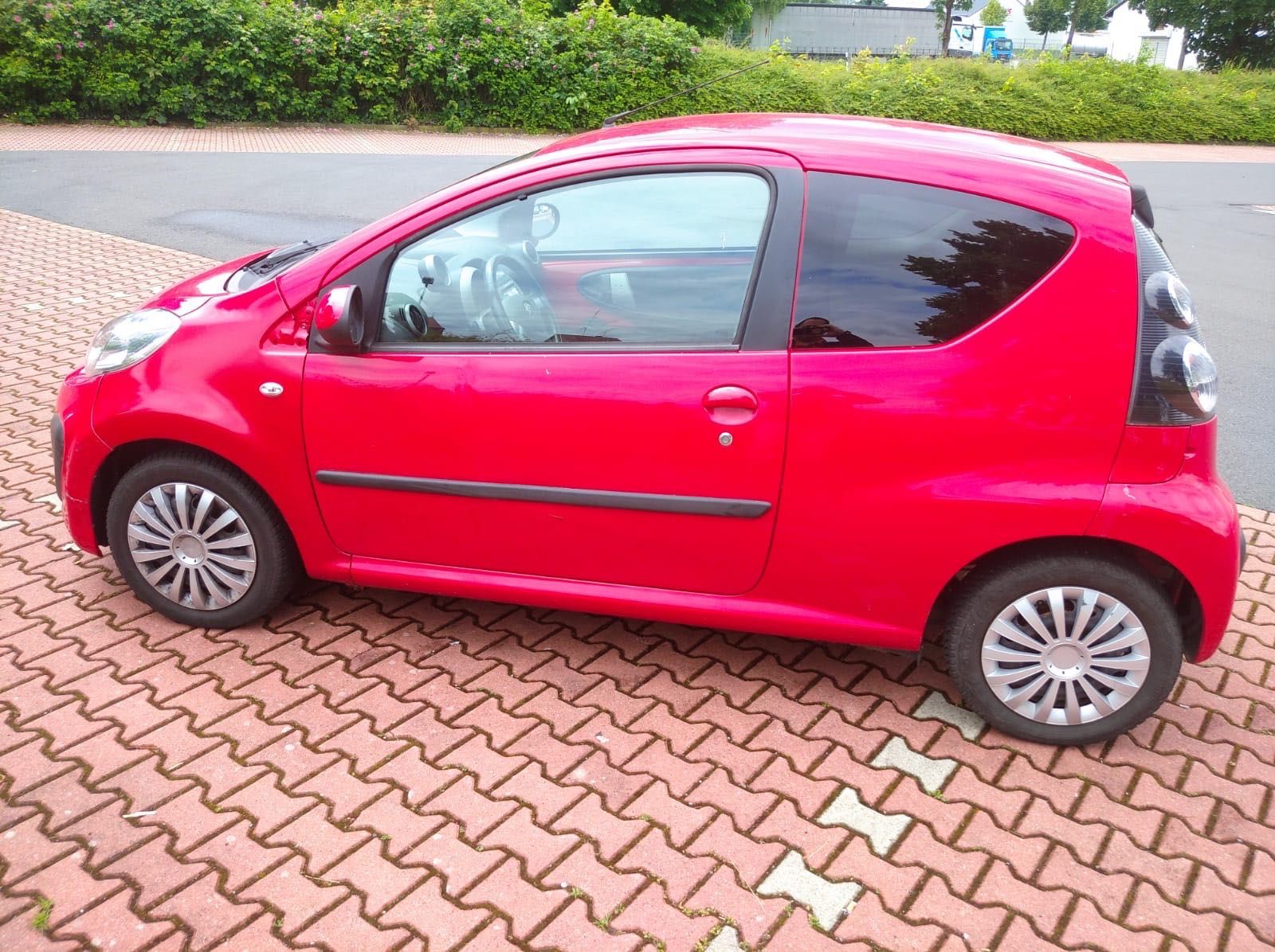 Продавам Citroen C1