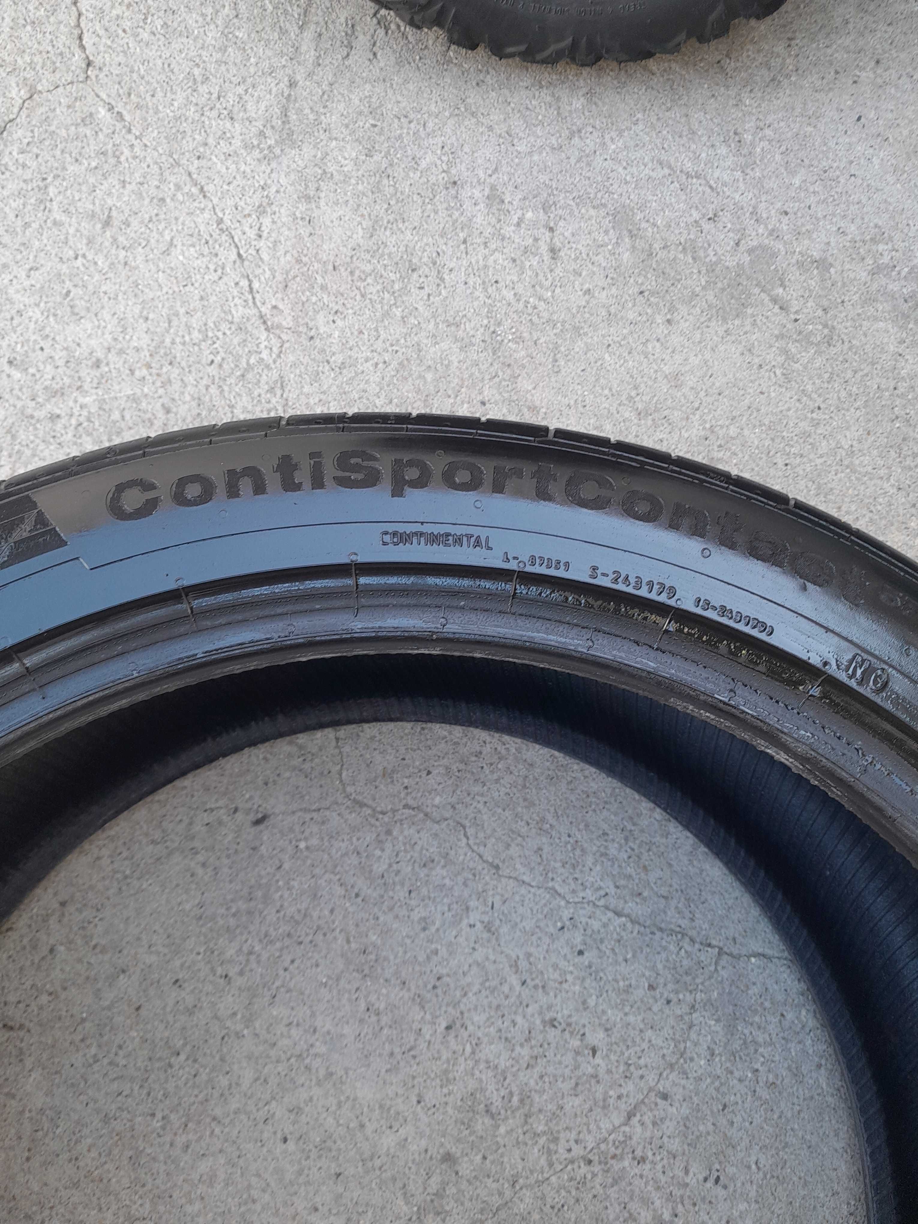 295/35R21 Continental