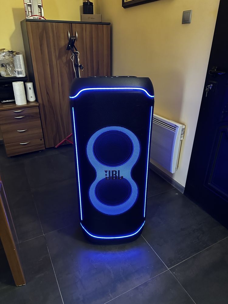 НОВА професионална тонколона JBL