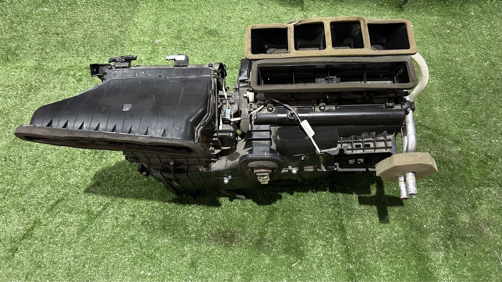 Печка в сборе,корпус печки Тойота Венза( Toyota Venza)