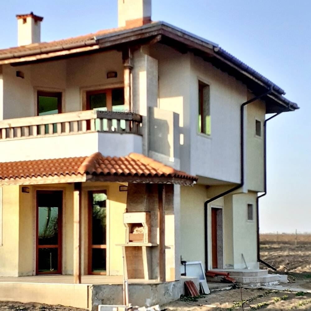 Продава се Къща в с. Славеево, Област Добрич - 204 кв.м за 711 €/кв.м - Снимка #1